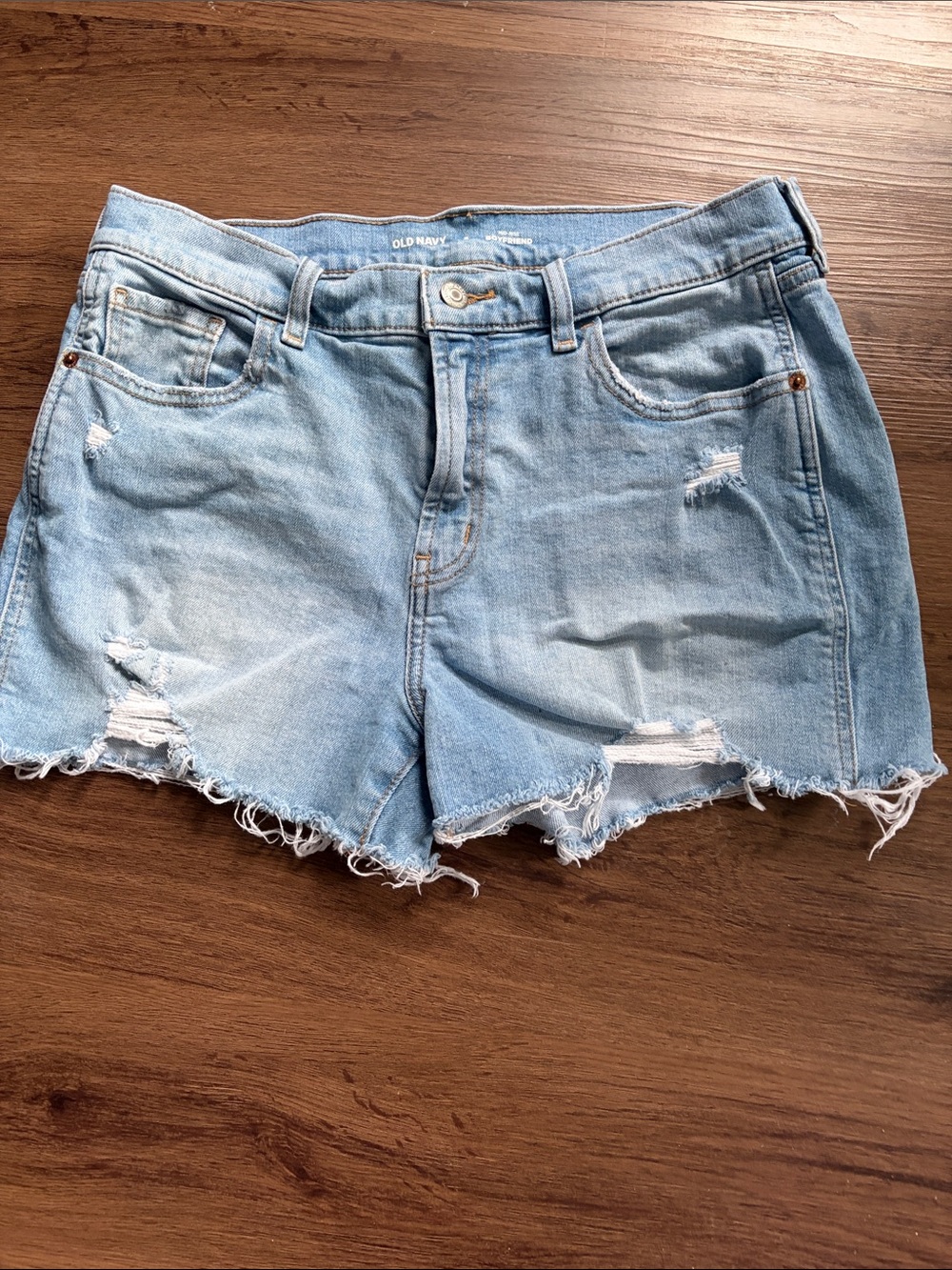 Old Navy Boyfriend Mid-Rise Distressed Denim Shorts